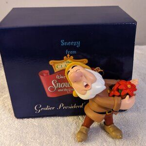 SNEEZY - Walt Disney's Snow White Ornament